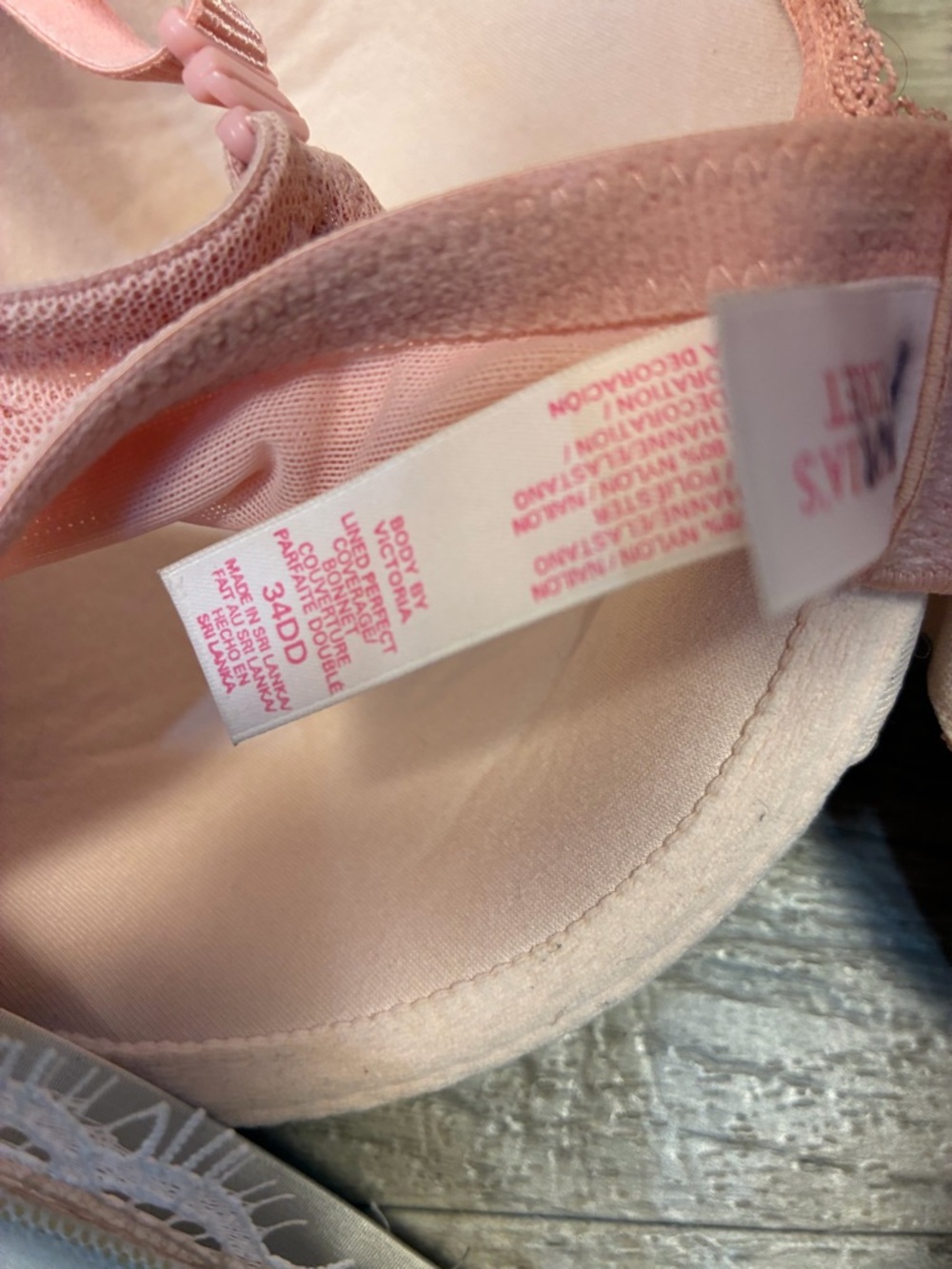 Victoria Secret 2 Lace Bras Lightly Lined Demi Perfect Coverage Shine Strap - Picture 7 of 10